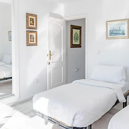 Апартаменти Rg325 - Great 2 Bed Apt, Close To Puerto Banus *