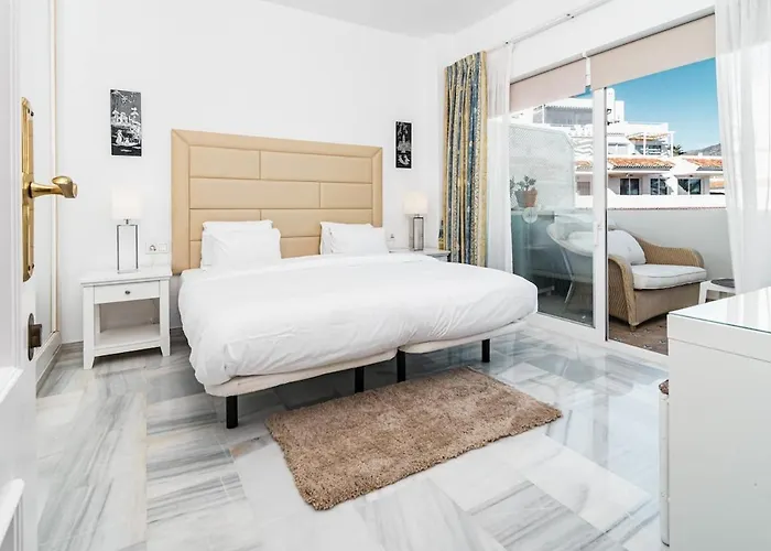 Rg325 - Great 2 Bed Apt, Close To Puerto Banus Marbella