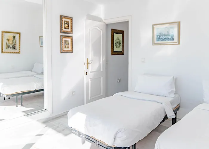 Rg325 - Great 2 Bed Close To Puerto Banus *