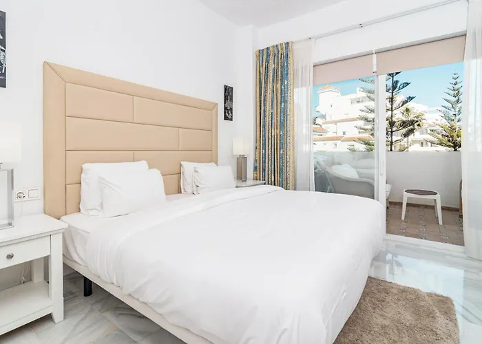 Rg325 - Great 2 Bed Close To Puerto Banus Marbella