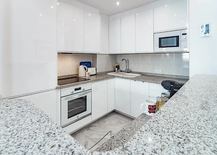 Rg325 - Great 2 Bed Apt, Close To Puerto Banus *