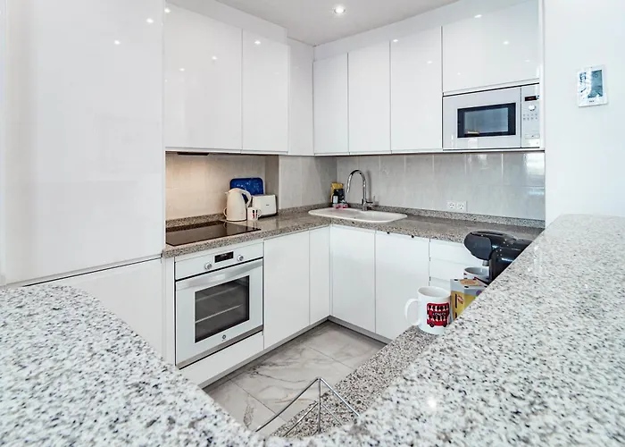 Rg325 - Great 2 Bed Close To Puerto Banus Апартаменти Марбелья