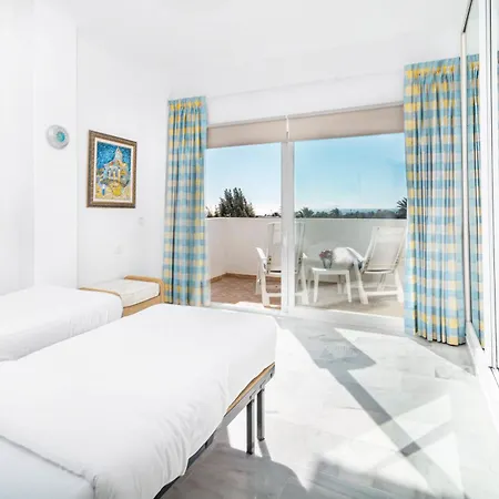 Rg325 - Great 2 Bed Close To Puerto Banus